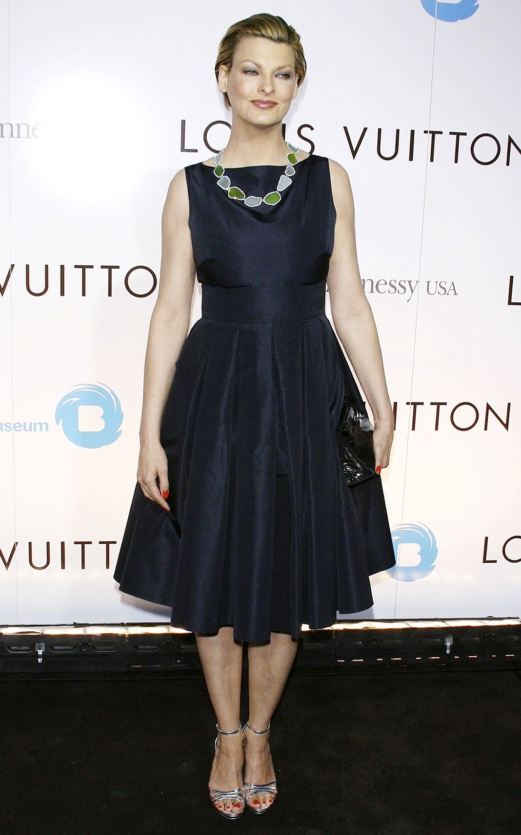 Линда Евангелиста на Gala Ball 2008 Бруклинского музея и Louis Vuitton в честь художника Такаши Мураками Линда Евангелиста на Gala Ball 2008 Бруклинского музея и Louis Vuitton в честь японского художника Такаши Мураками