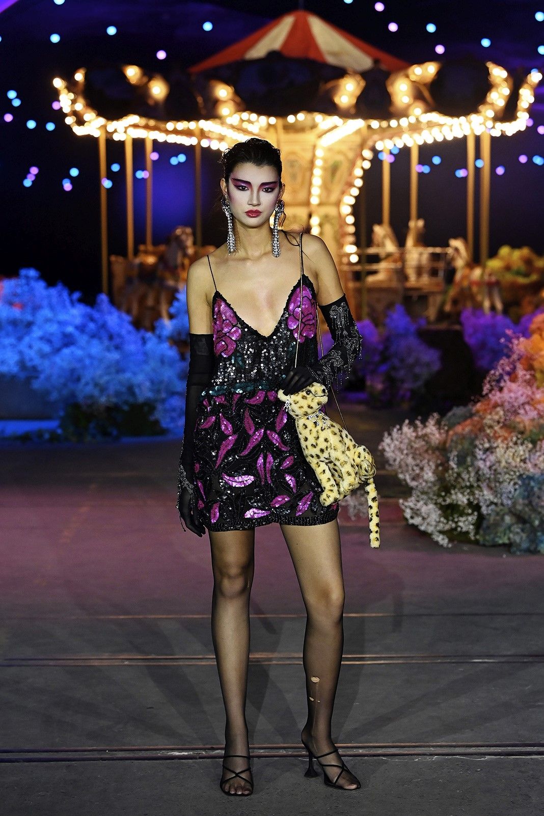 Romance was born Resort 22 Collections 4