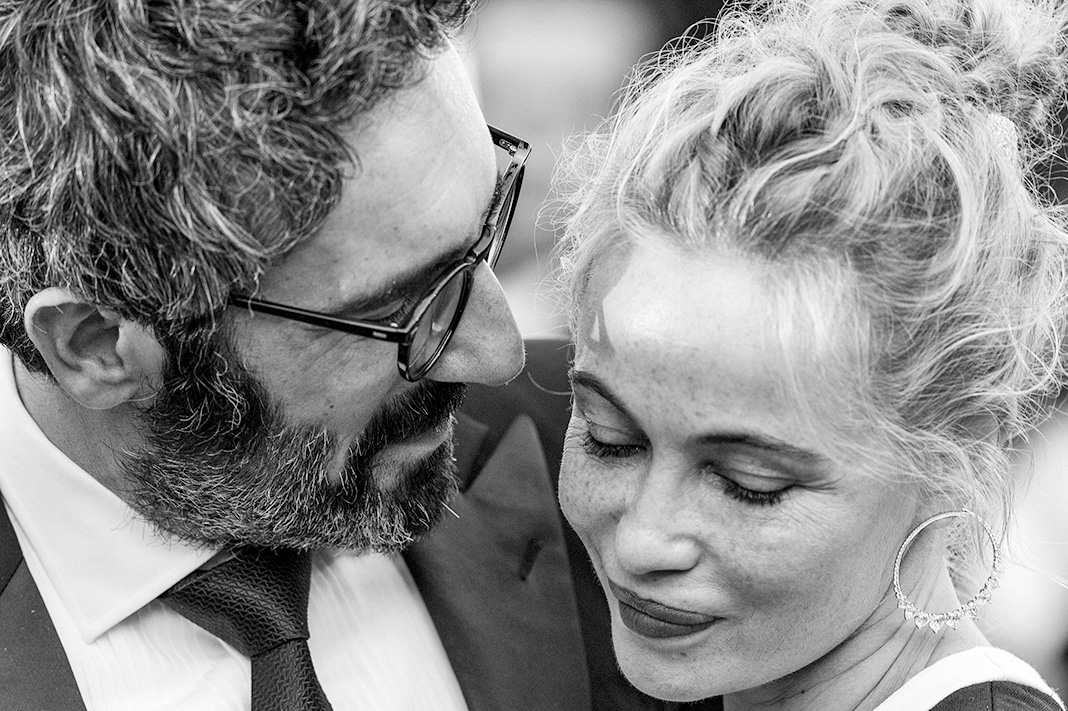 Эммануэль Беар, Фредерик Шодье на церемонии открытия и премьере фильма «Молодая кровь»