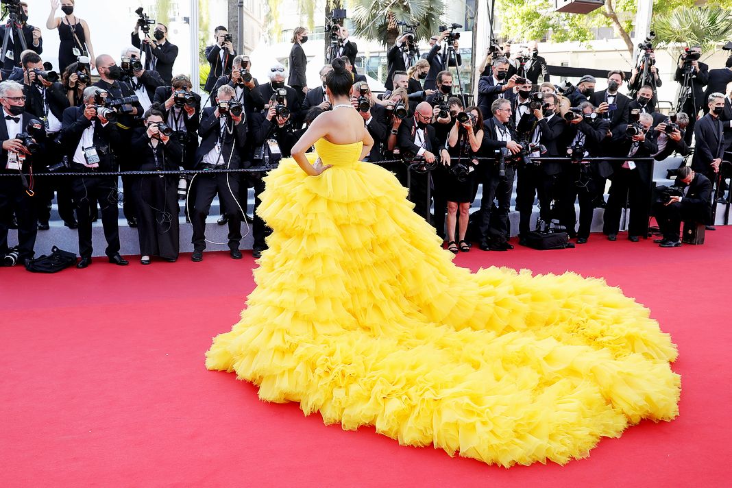 Фархана Боди на открытии 74-го ежегодного Каннского кинофестиваля look 3