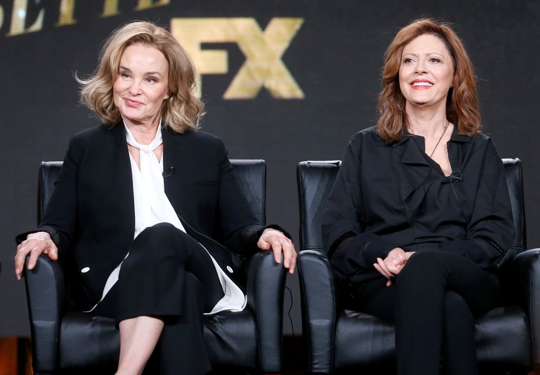 Джессика Лэнг, Сьюзан Сарандон представляют сериал «Вражда» во время пресс-тура Ассоциации телевизионных критиков 2017