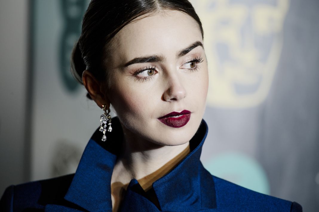 Лили Коллинз на вручения награды EE British Academy Film Awards