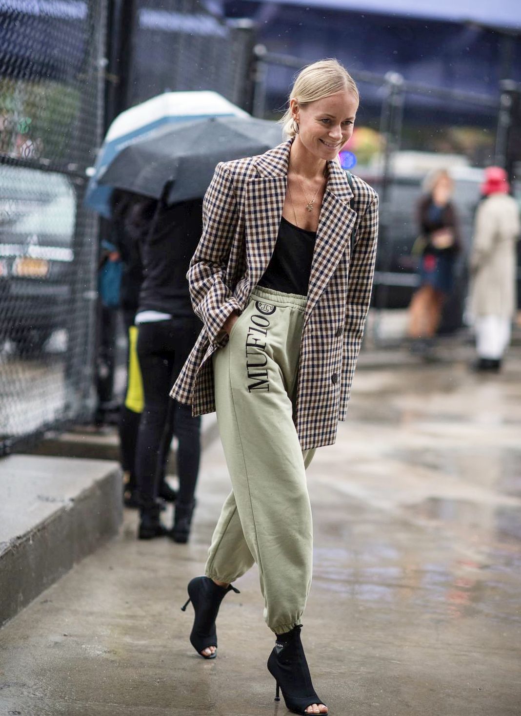 джоггеры с ботильонами Неделя моды в Нью-Йорке S/S 19, 9 сентября 2018 г.