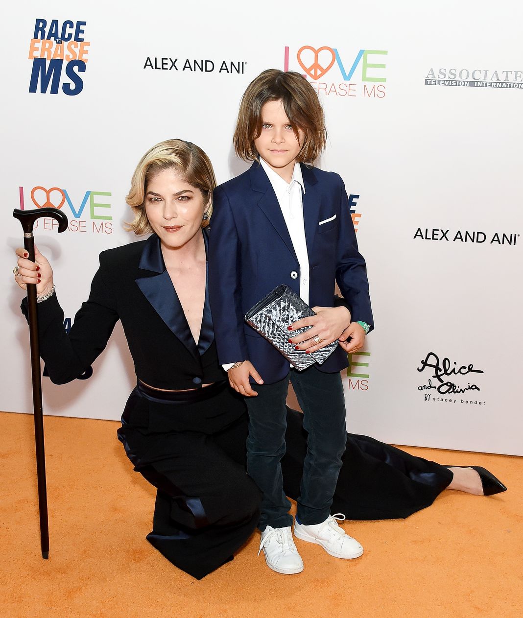 Сельма Блэр и Артур Сен-Блейк на 26-м гала-концерте Race to Erase MS Gala посвещенный проблемам рассеянного склероза 