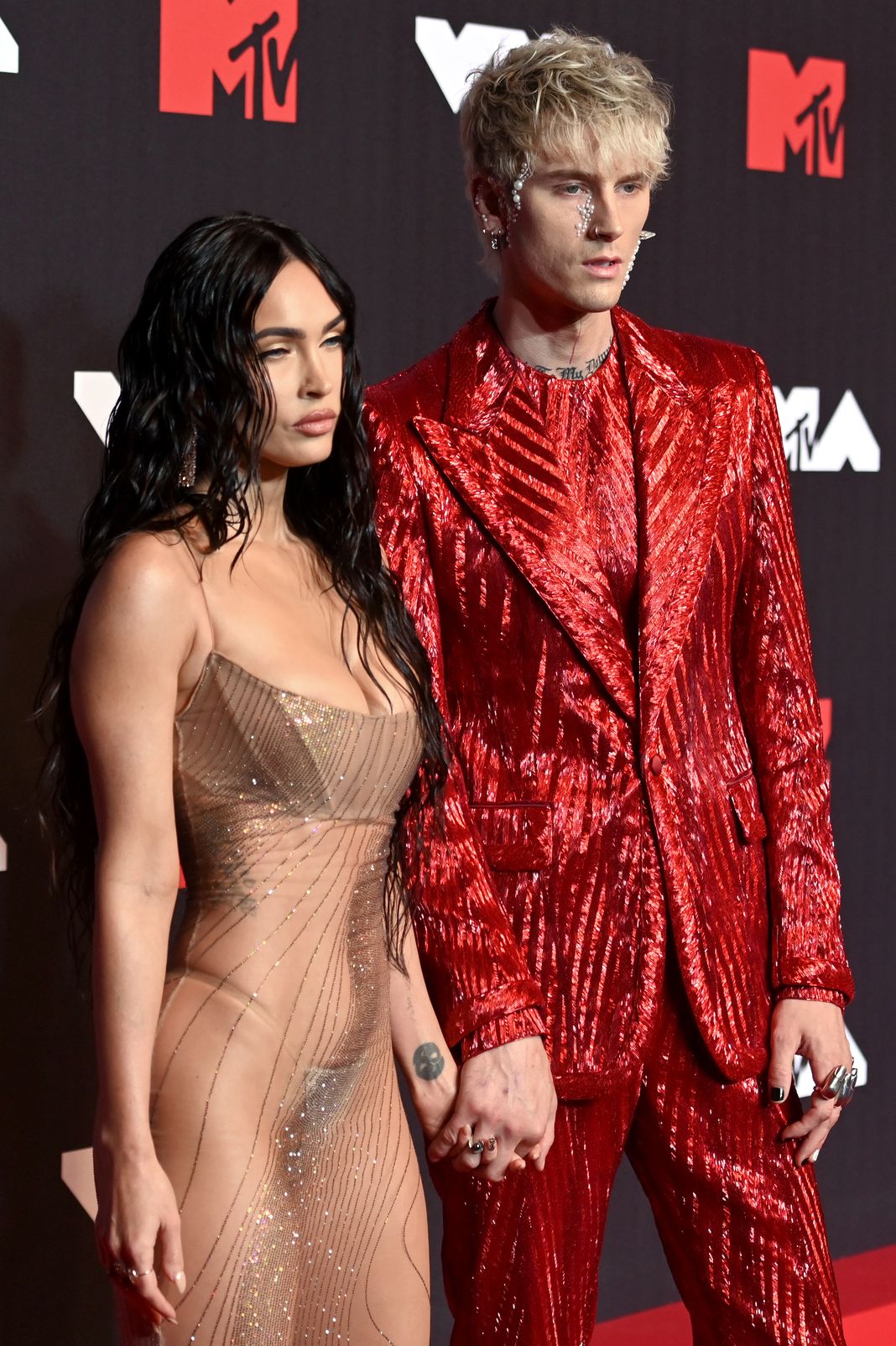 Меган Фокс, Колсон Бэйкер на церемонии вручения премий MTV Video Music Awards 2021, фото 3
