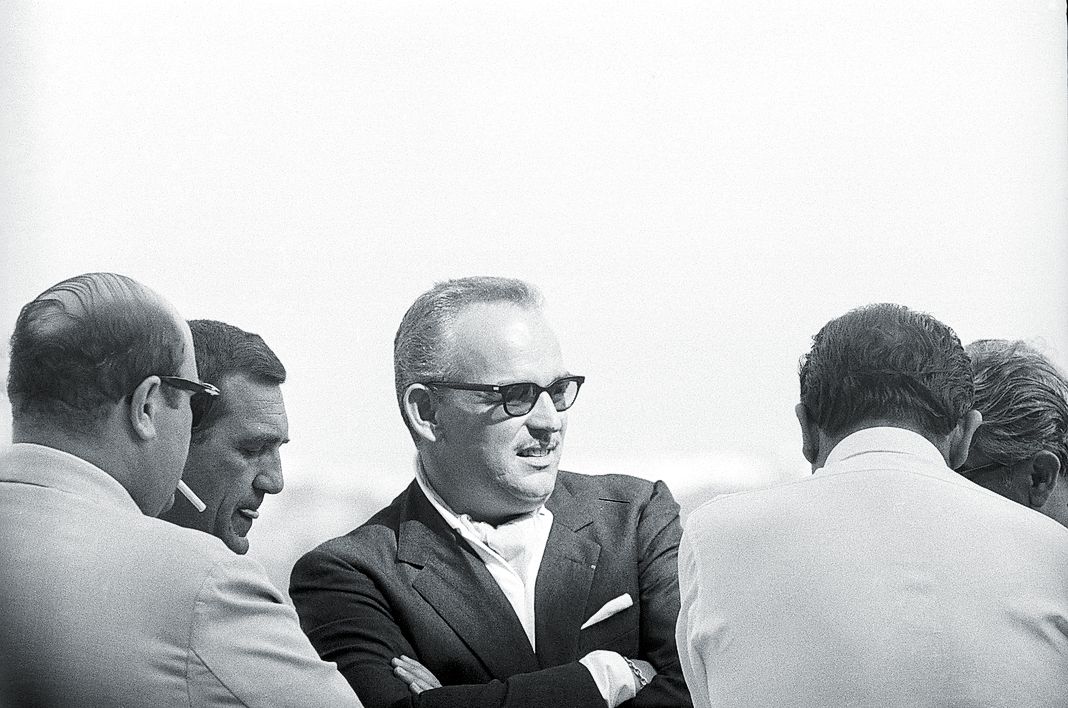 Ренье III, принц Монако посещает вечеринку на Майорке, 2 июля 1961 г. принц Монако посещает вечеринку