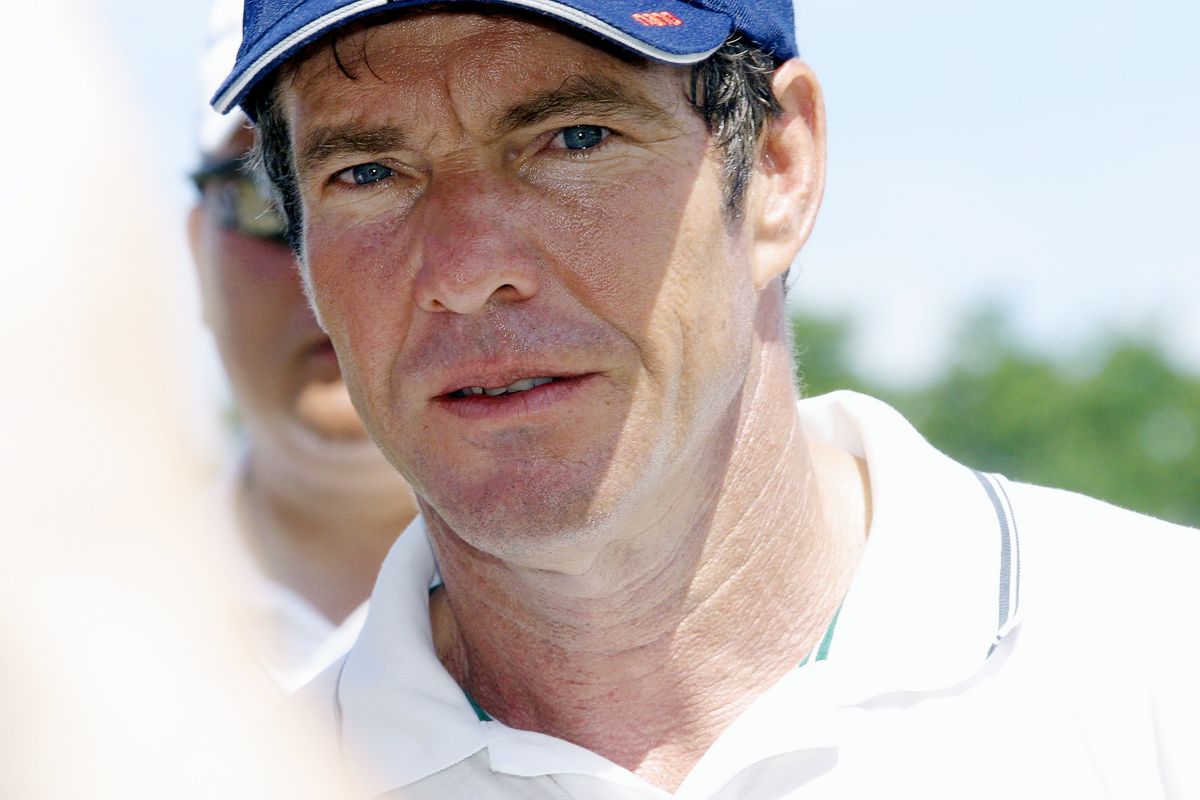 Деннис Куэйд во время благотворительного турнира Jiffy Lube Dennis Quaid по классическому гольфу в Остине, 5 июня 2004 г.