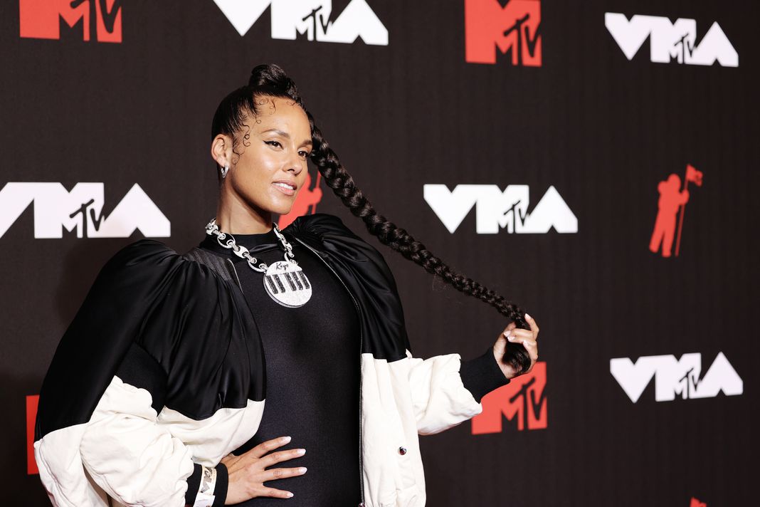 Алиша Киз на церемонии вручения премий MTV Video Music Awards 2021, фото 3