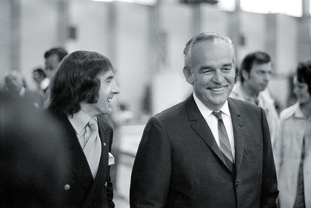 Шотландский автогонщик Джеки Стюарт с принцем Монако Ренье III, 25 мая 1971 г. Шотландский автогонщик Джеки Стюарт с принцем Монако