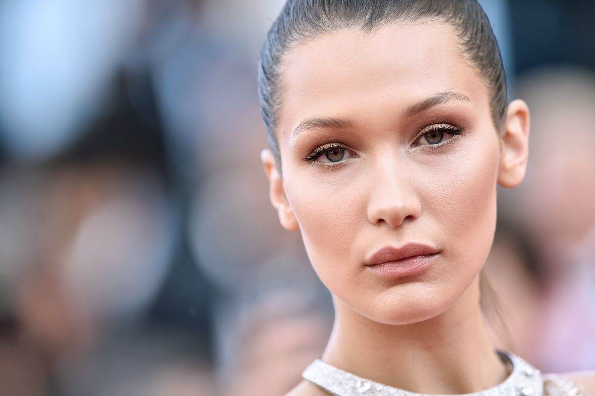 Белла Хадид на премьере фильма «Светская жизнь» в рамках 69-го ежегодного Каннского кинофестиваля