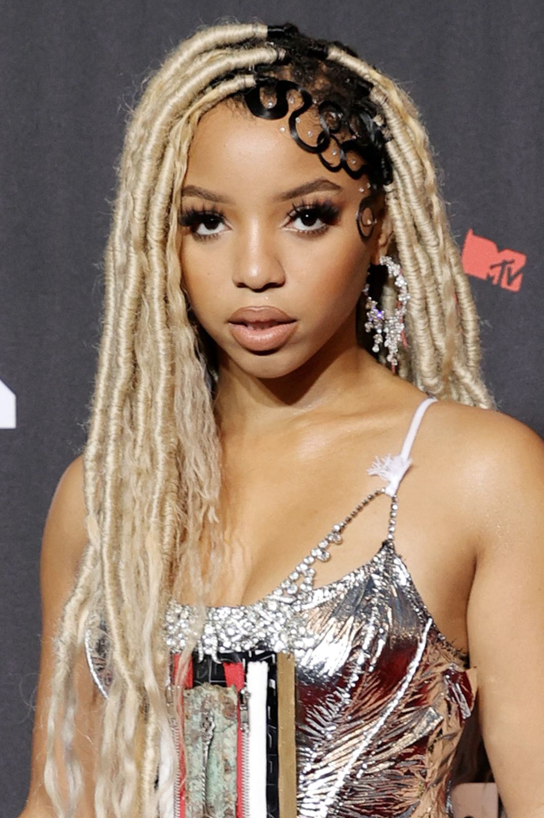 Хлоя Бейли на церемонии вручения премий MTV Video Music Awards 2021, фото 1