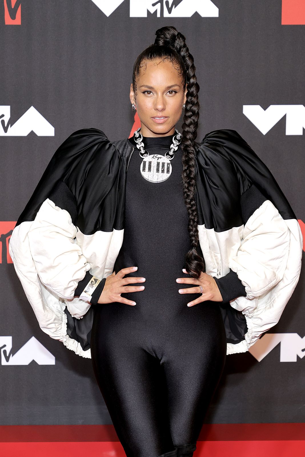 Алиша Киз на церемонии вручения премий MTV Video Music Awards 2021, фото 2