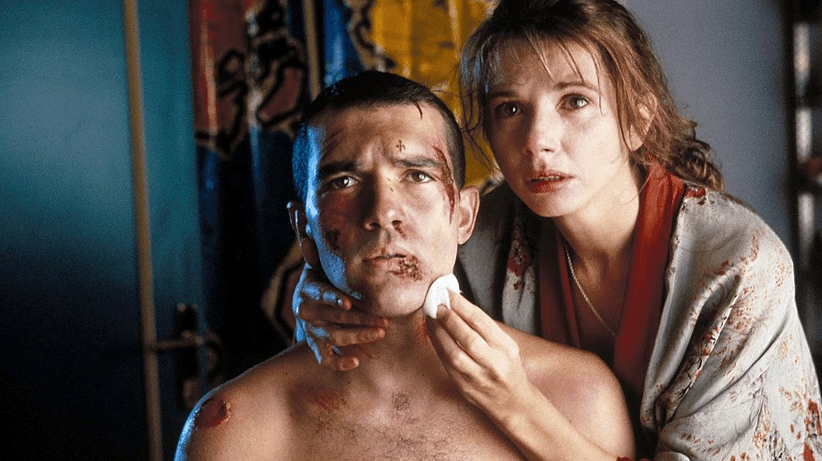 фильм «Свяжи меня!», 1990