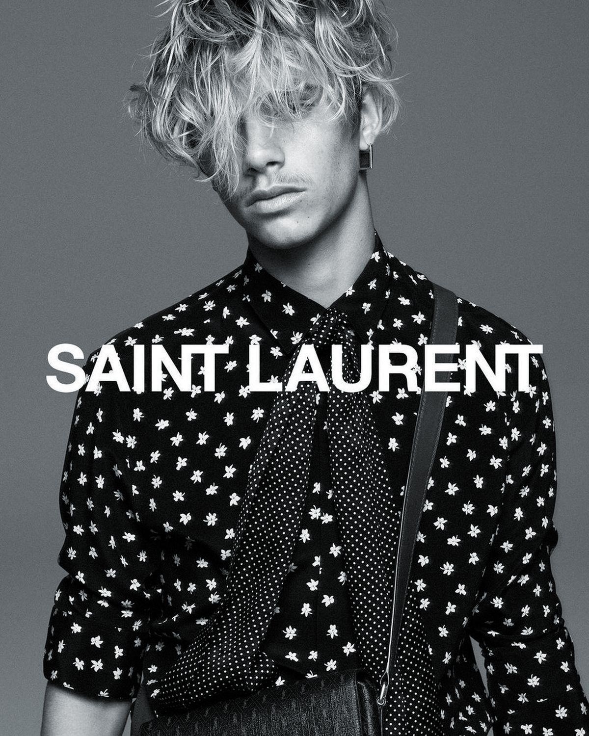 В рекламной кампании Saint Laurent, фото Девида Смита. В рекламной кампании Saint Laurent