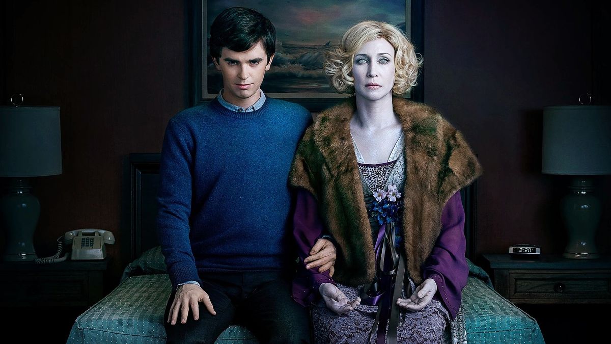Постер первого сезона сериала «Мотель Бейтса» Постер первого сезона сериала «Мотель Бейтса»