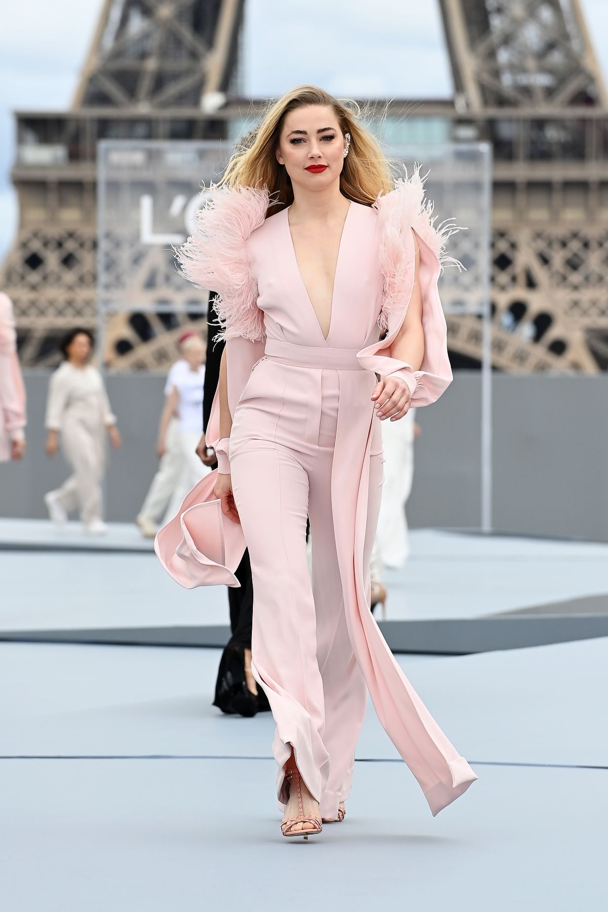 Эмбер Хёрд на шоу Le Défilé L’Oréal Paris