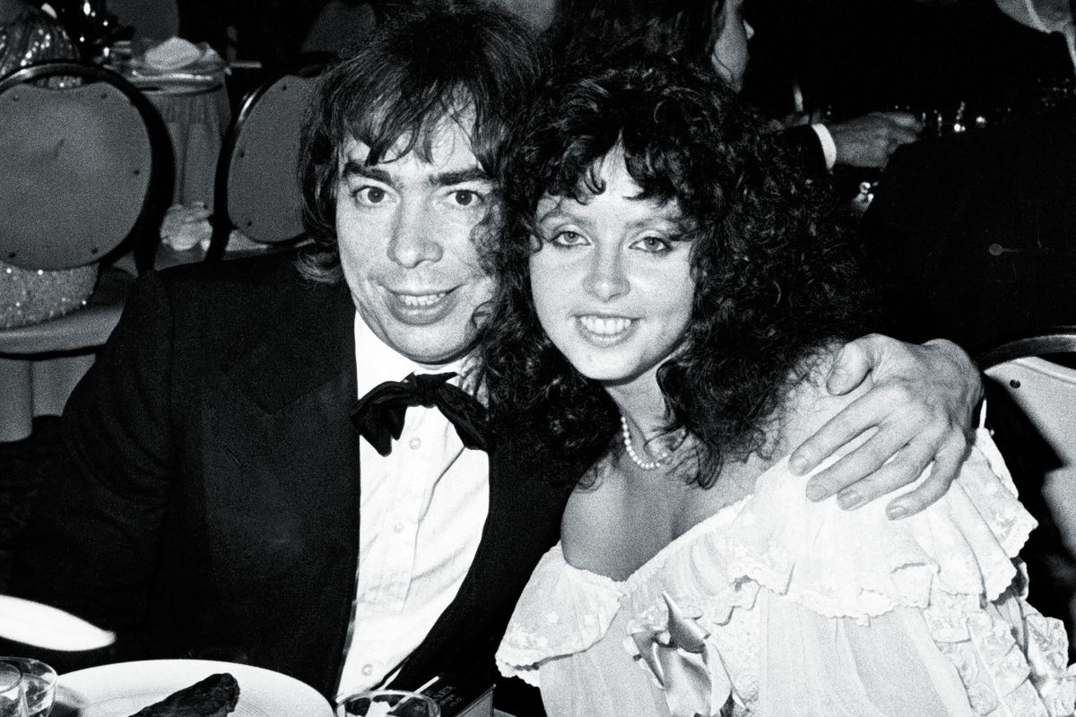 Эндрю Ллойд Уэббер и Сара Брайтман на вечеринке 37-й церемонии вручения премии Грэмми. Эндрю Ллойд Уэббер и Сара Брайтман на вечеринке премии Грэмми.