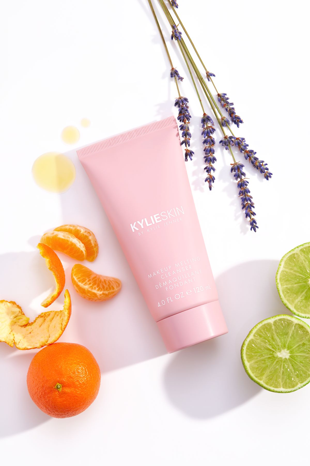 Kylie Skin by Kylie Jenner, средство для снятия макияжа Makeup Melting Cleanser, фото 1 Kylie Skin by Kylie Jenner Makeup Melting Cleanser, фото 1