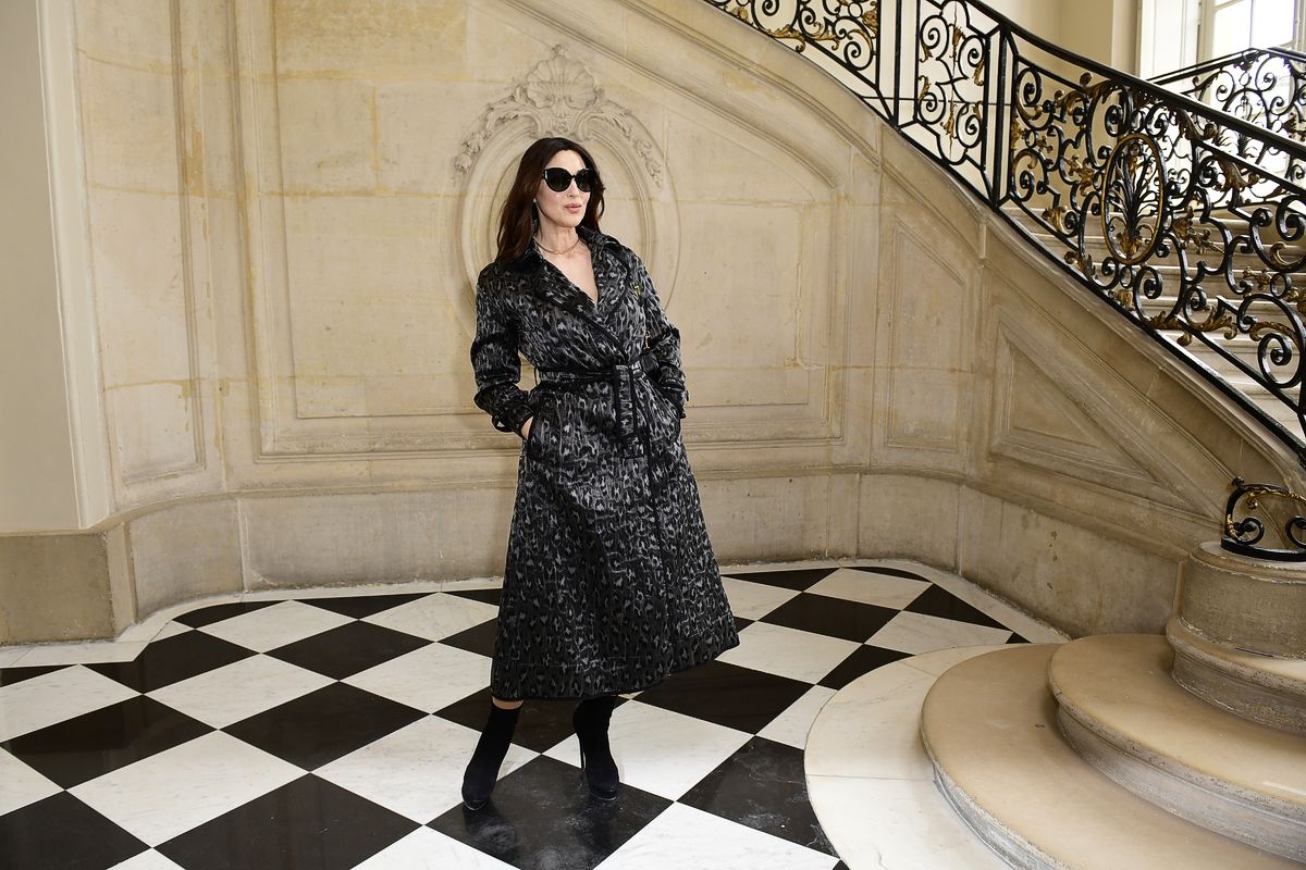 Моника Беллуччи на шоу Christian Dior Haute Couture Осень/Зима 2021/2022 в рамках Недели моды в Париже, 5 июля 2021 г. Моника Беллуччи на шоу Christian Dior Haute Couture Осень/Зима 2021/2022