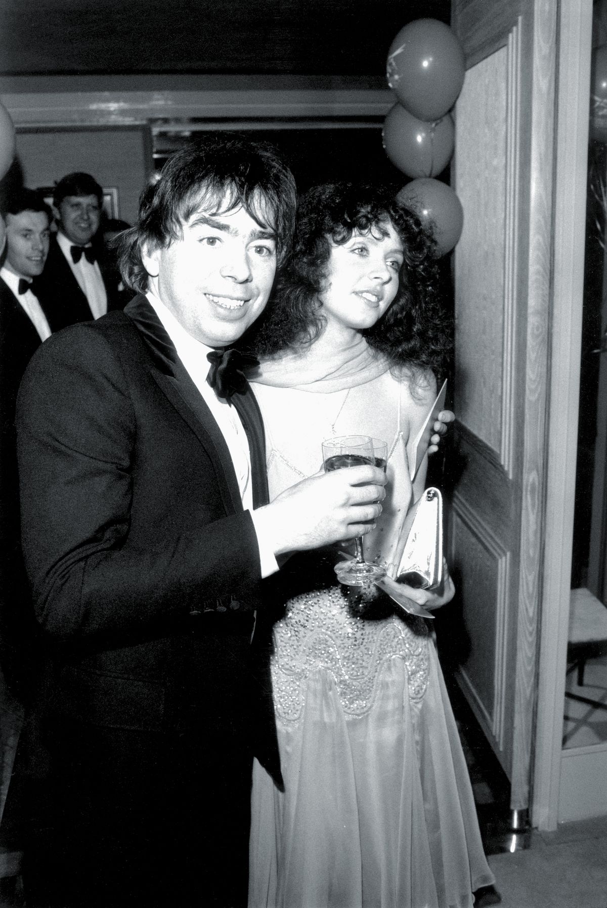 Популярный британский композитор Эндрю Ллойд Уэббер с женой певицей Сарой Брайтман, 1984 г. Композитор Эндрю Ллойд Уэббер с женой Сарой Брайтман