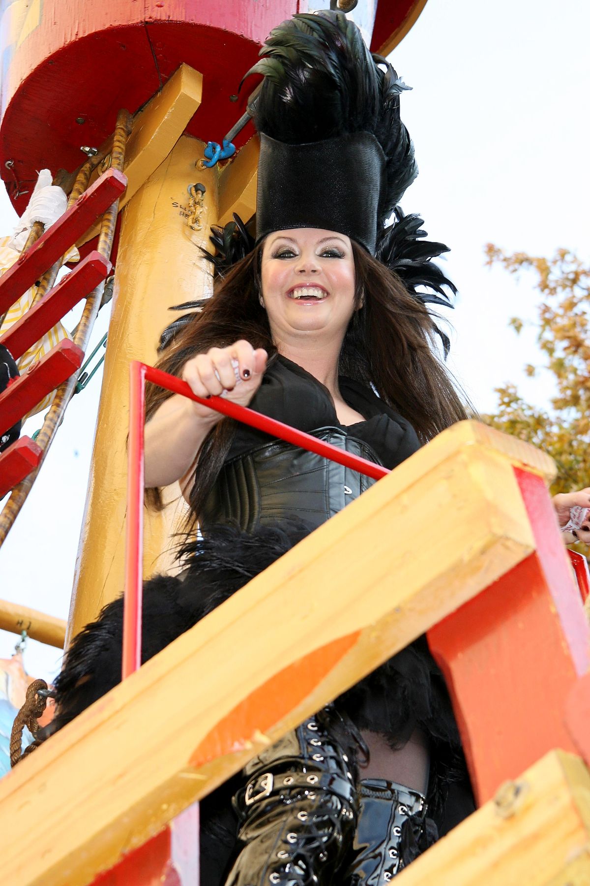 Сара Брайтман на параде в честь Дня благодарения Мэйси в Нью-Йорке, 22 ноября 2007 г. На параде в честь Дня благодарения Мэйси