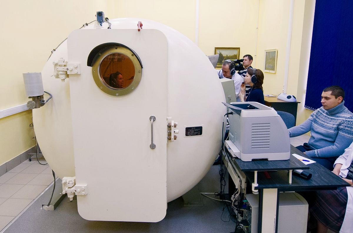 Сара Брайтман проходит подготовку к запланированной поездке на Международную космическую станцию, 10 марта 2015 г. Сара Брайтман проходит подготовку к запланированной поездке на Международную космическую станцию