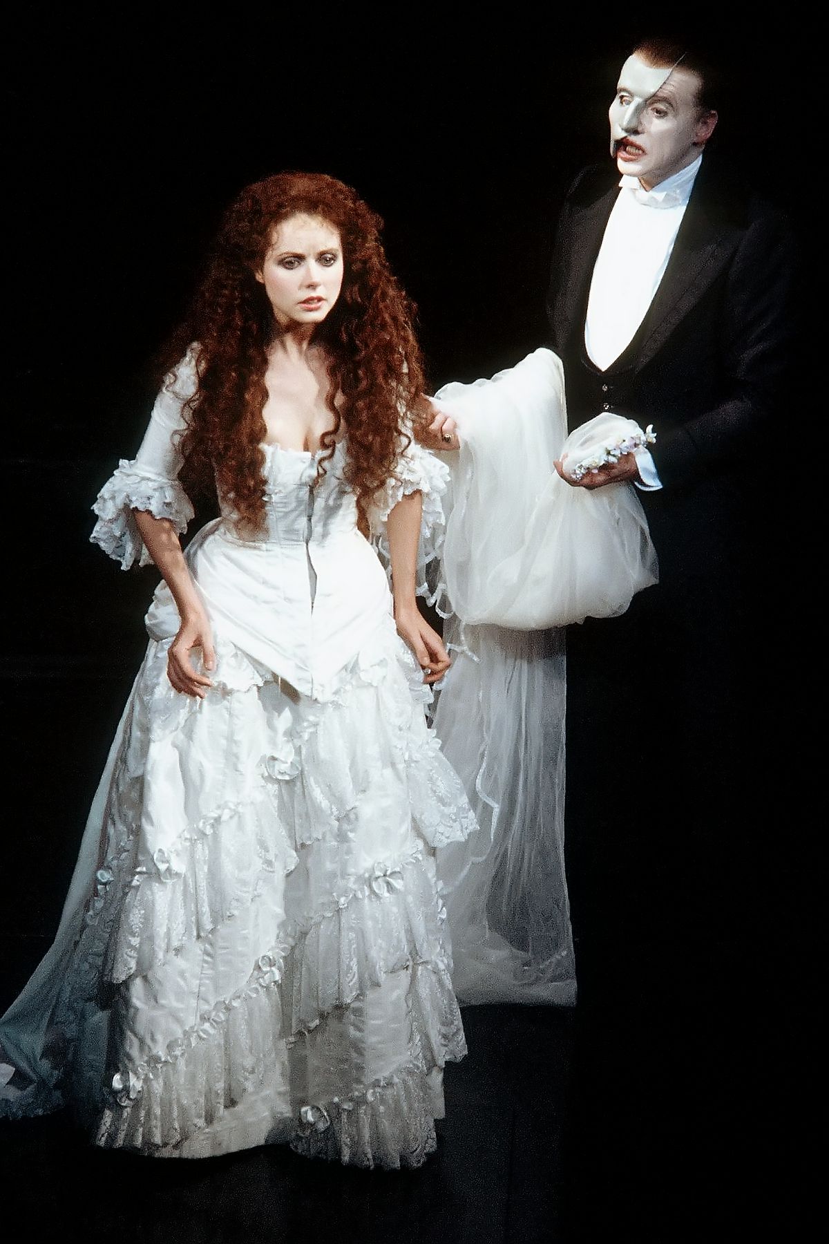 Сара Брайтман в «Призраке Оперы» певица Сара Брайтман в «Призраке Оперы»