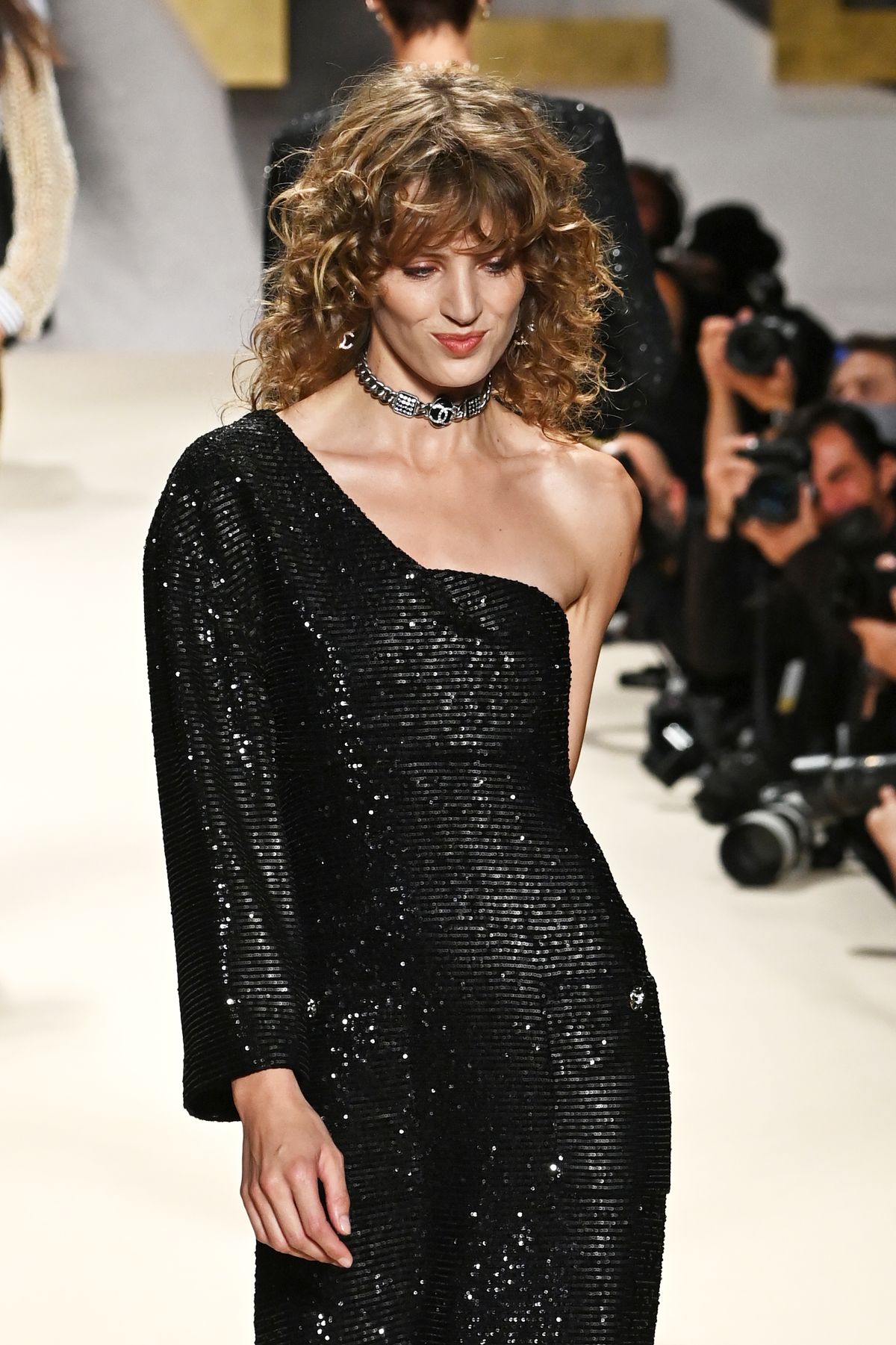 Крупным планом: детали шоу Chanel Весна/Лето 2022, фото 12 Шоу Chanel Весна/Лето 2022, фото 12