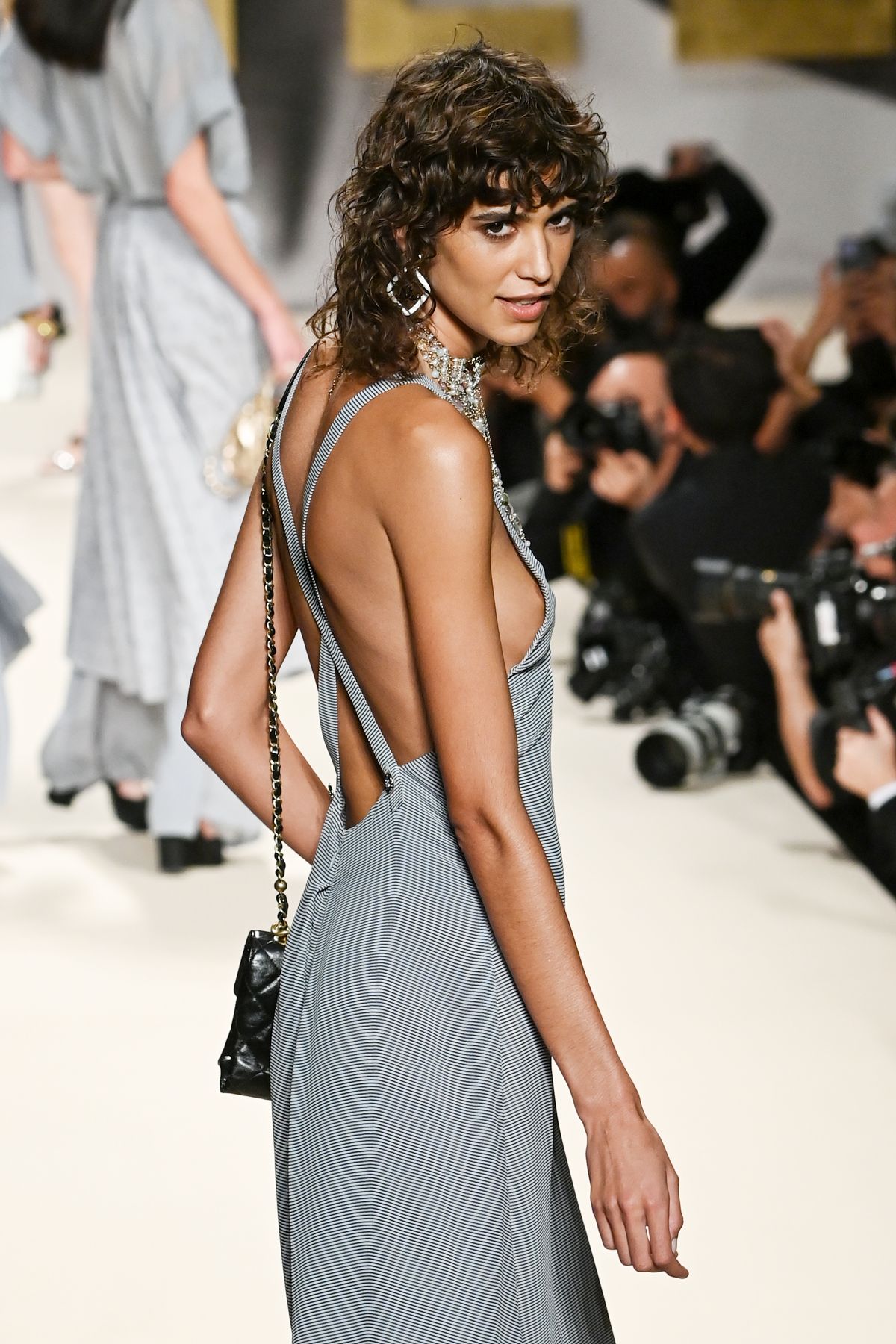 Крупным планом: детали шоу Chanel Весна/Лето 2022, фото 15 Шоу Chanel Весна/Лето 2022, фото 15