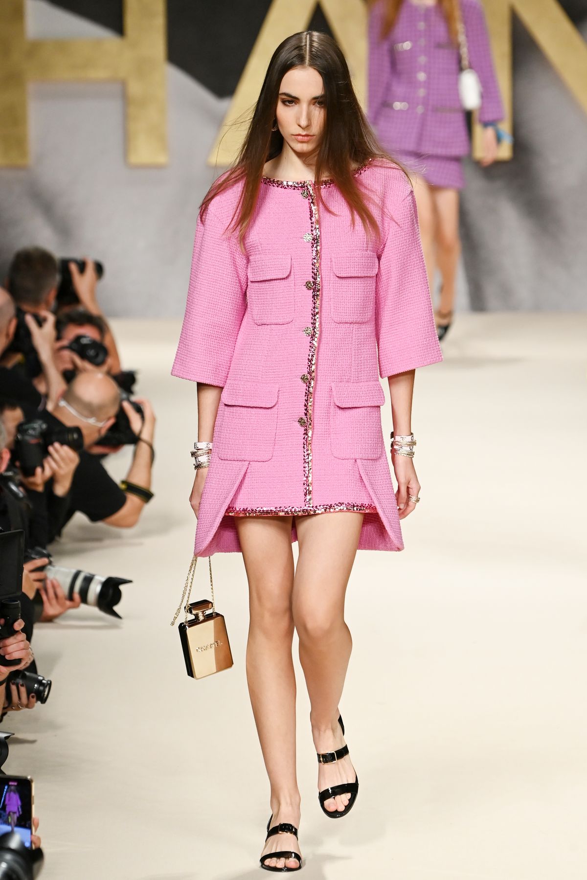 Крупным планом: детали шоу Chanel Весна/Лето 2022, фото 18 Шоу Chanel Весна/Лето 2022, фото 18