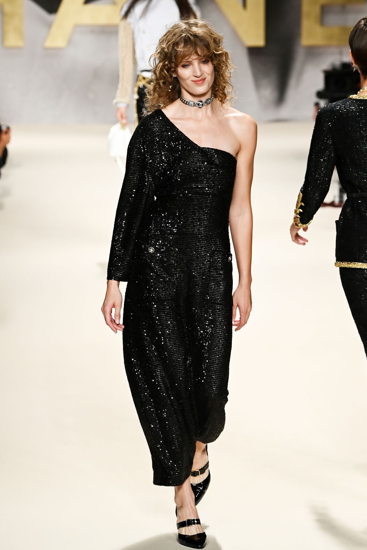 Крупным планом: детали шоу Chanel Весна/Лето 2022, фото 7 Шоу Chanel Весна/Лето 2022, фото 7