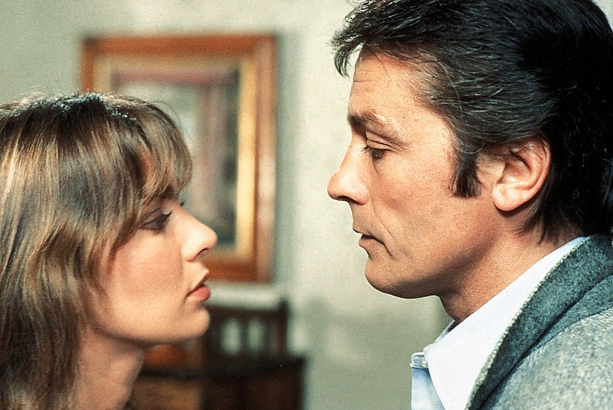 Ален Делон и Анн Парийо на съемках фильма «За шкуру полицейского» (Pour La peau d'un flic), 1981 г. Ален Делон и Анн Парийо на съемках фильма «За шкуру полицейского»