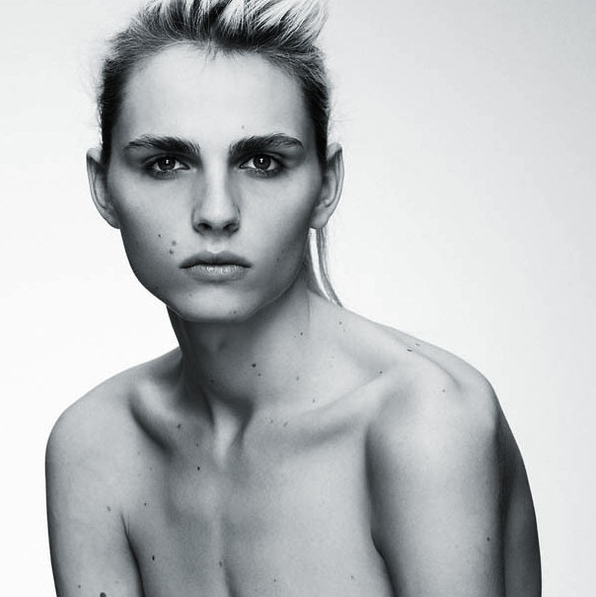 Андреа Пежич до смены пола