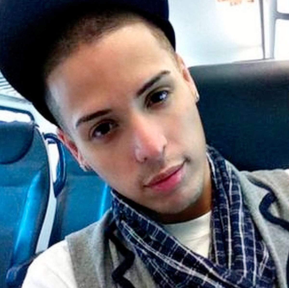 Кармен Каррера до смены пола