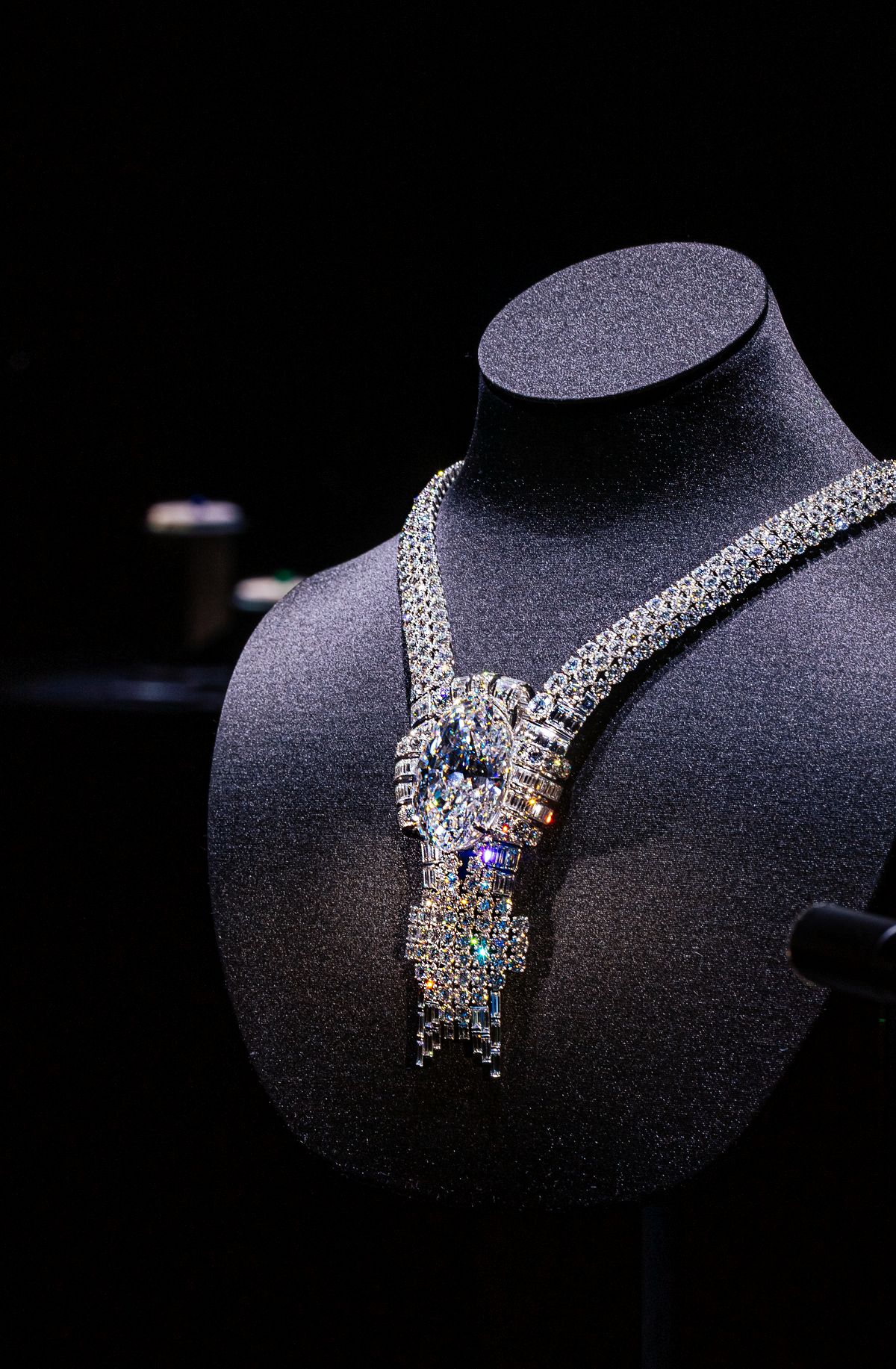 Колье Tiffany & Co. с 80-каратным Имперским Бриллиантом возглавило экспозицию Blue Book, фото 2