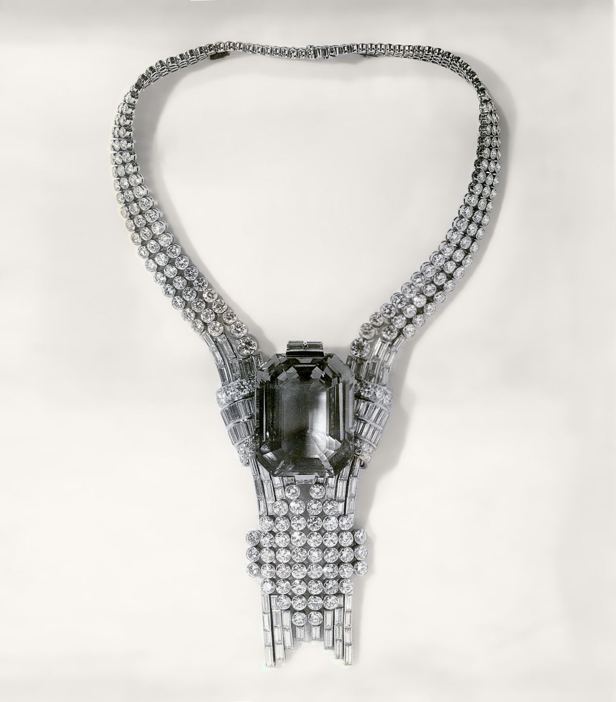 Колье Tiffany & Co. с 80-каратным Имперским Бриллиантом возглавило экспозицию Blue Book, фото 4