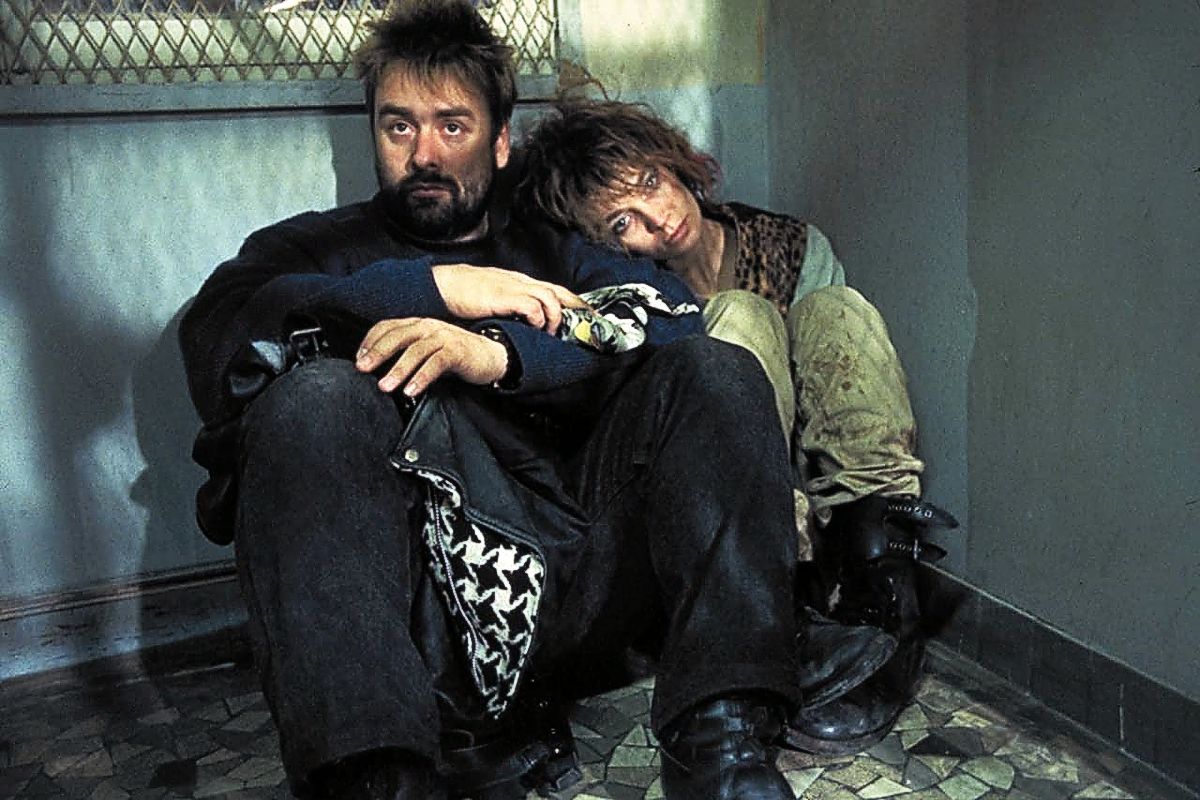 Люк Бессон и Анн Парийо на съемочной площадке фильма «Никита», 1990 г. Люк Бессон и Анн Парийо на съемочной площадке фильма «Никита»