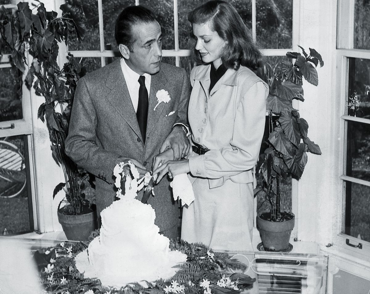 Свадебный торт Хамфри Богарта и Лорен Бэколл, 21 мая 1945 г. Свадебный торт Хамфри Богарта и Лорен Бэколл