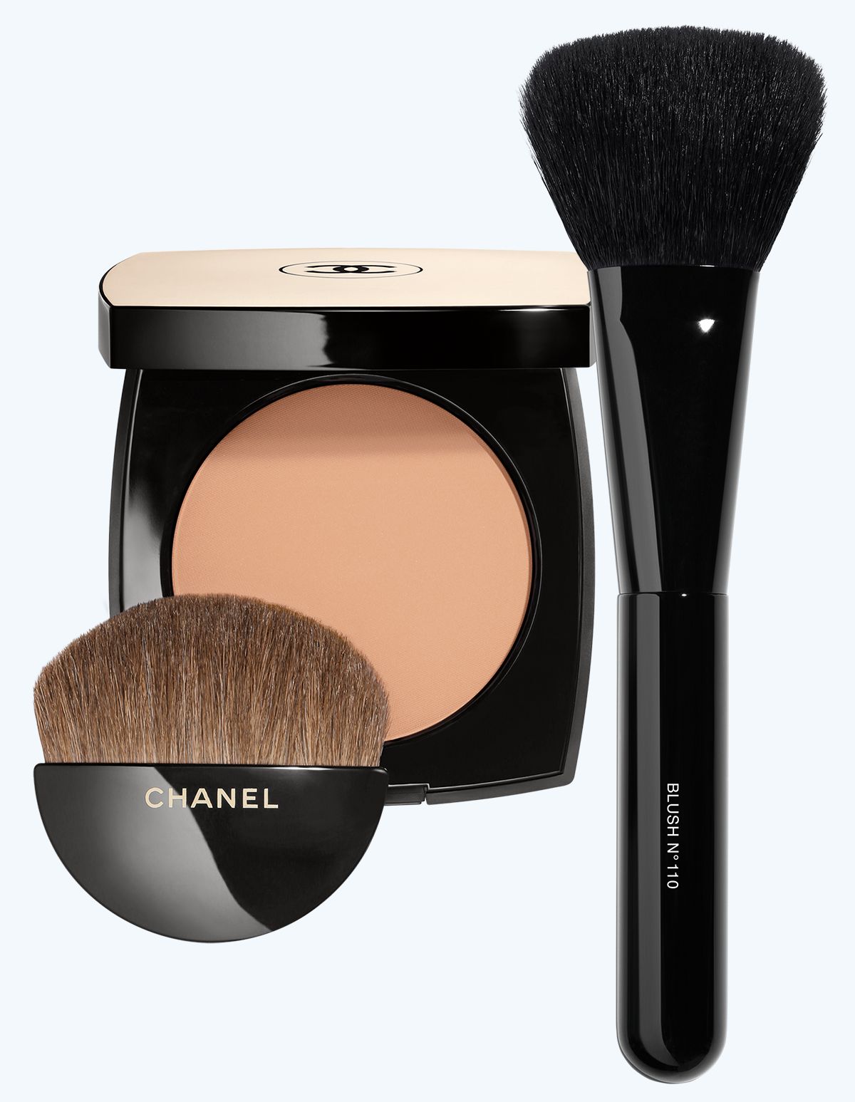 Chanel, Les Beiges Poudre Belle Mine Naturelle; Pinceau Blush N°110