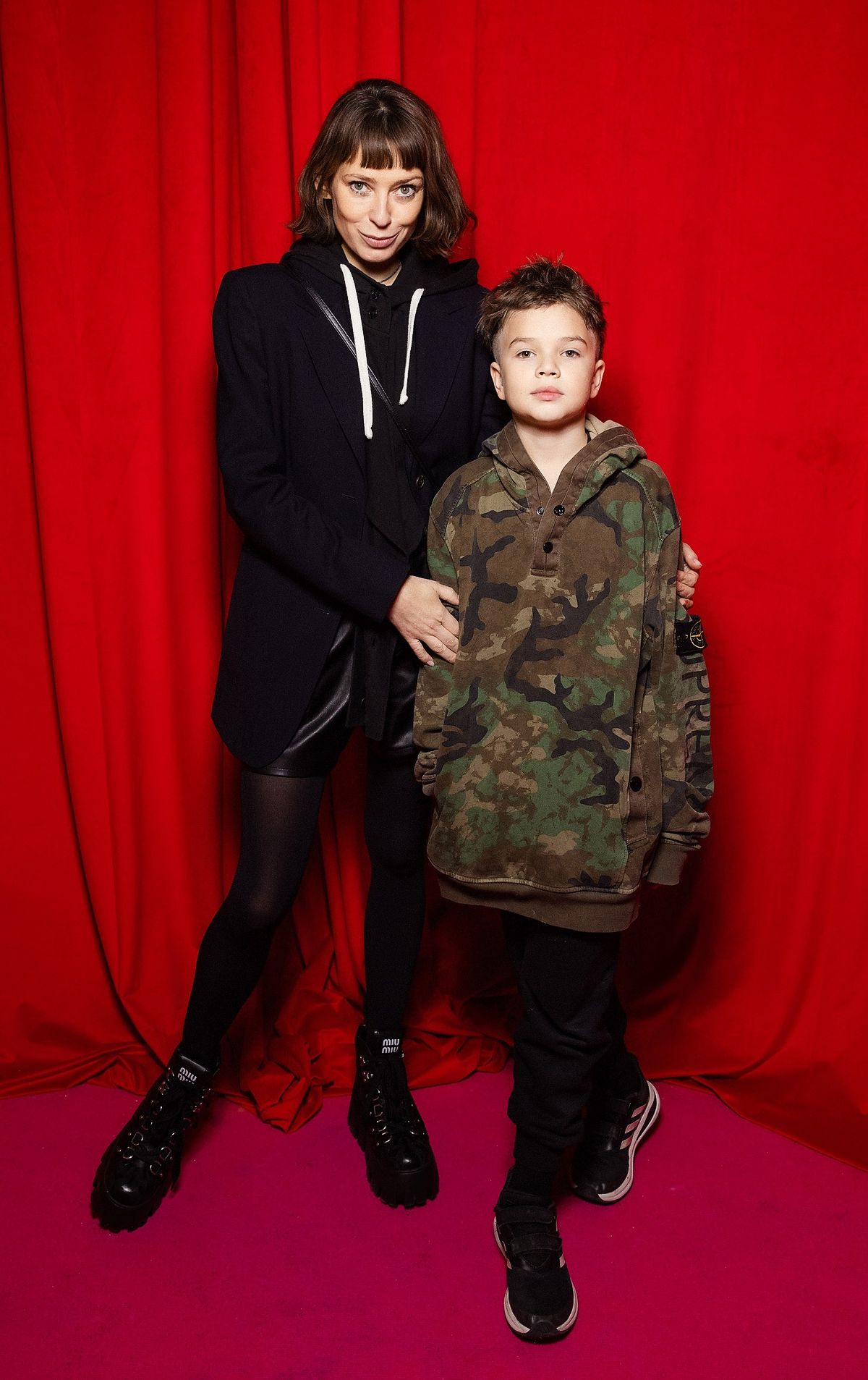 Лена Манакай и Коля Зверьков на детской елке в Галереях «Времена Года»