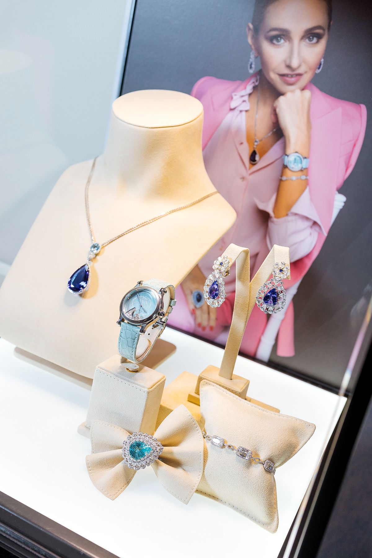 Татьяна Навка в украшениях Chopard, фото 1