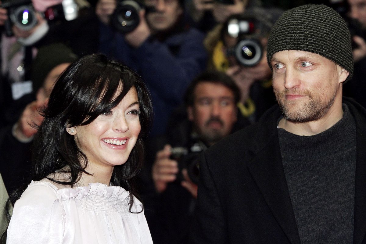 Линдсей Лохан и Вуди Харрельсон на премьере фильма «Компаньоны»