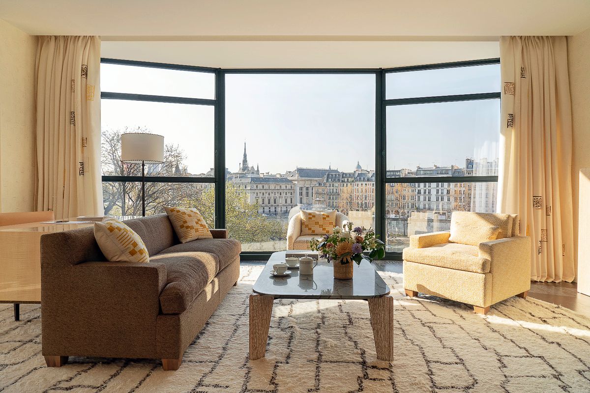 Seine Junior Suite в отеле Cheval Blanc Paris