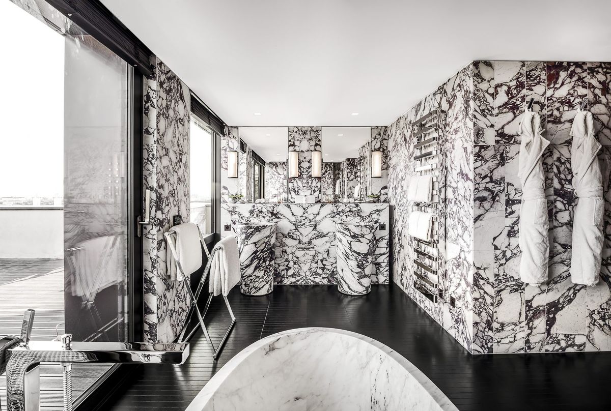 Ванная в номере Penthouse в отеле Bvlgari Hotel Paris