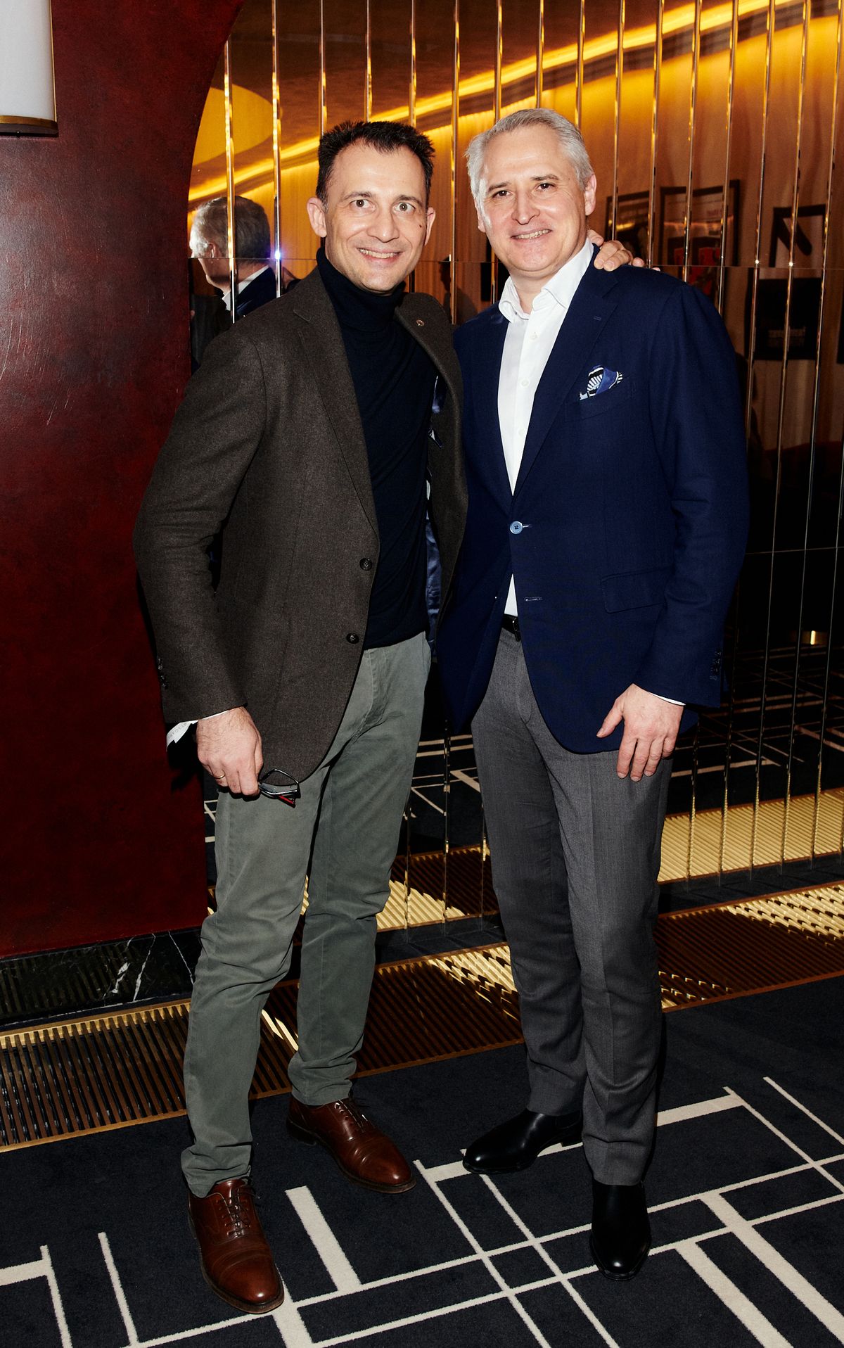 Антонио Сапонара, генеральный менеджер Bvlgari Hotel Residences Moscow, и Жан-Кристоф Каттин, генеральный директор Bvlgari Russia на премьере фильма «Другое имя» в кинотеатре «Художественный», 1 февраля 2022 г. Антонио Сапонара, генеральный менеджер Bulgari Hotel Residences Moscow, и Жан-Кристоф Каттин, генеральный директор Bulgari Russia