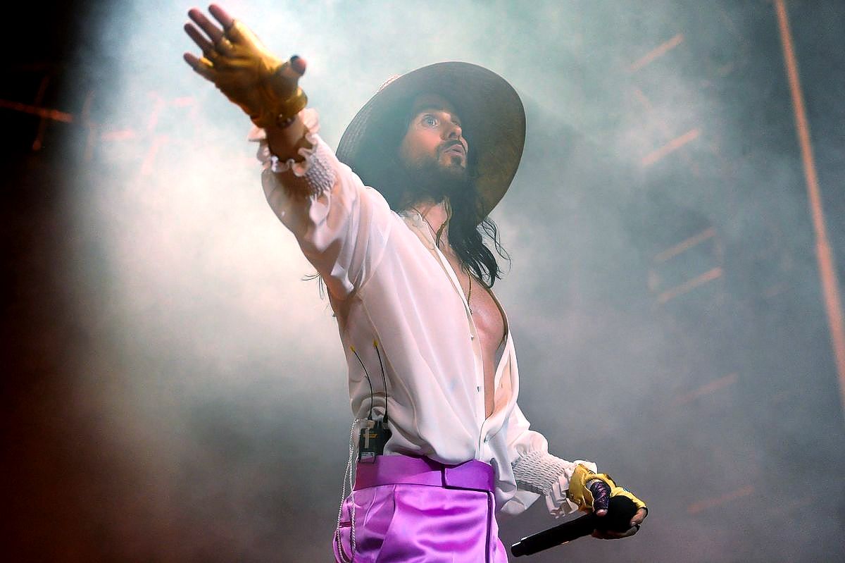 Джаред Лето, вокалист группы Thirty Seconds to Mars, на концерте в Auditorium Parco della Musica в Риме, 3 июля 2019 г. Джаред Лето, вокалист группы Thirty Seconds to Mars, на концерте в Auditorium Parco della Musica