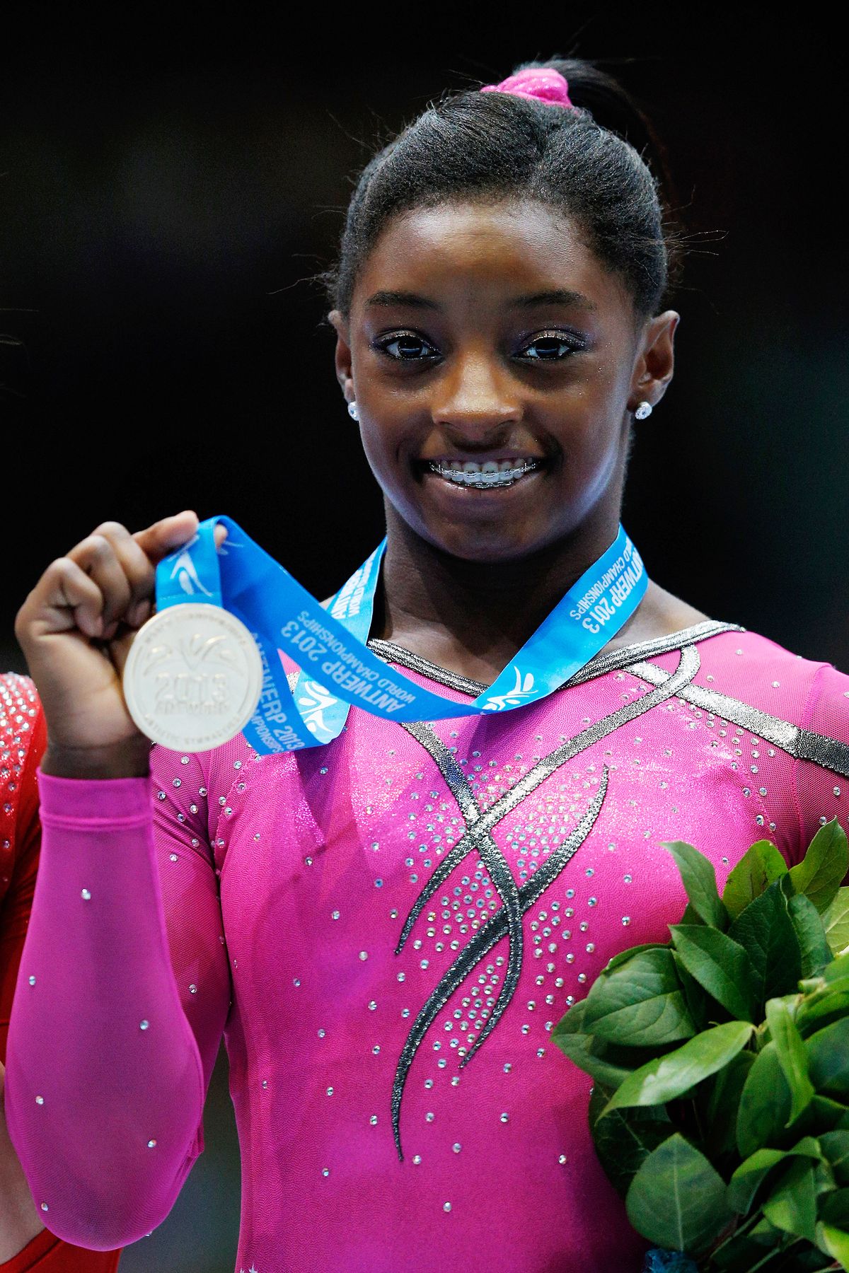 Симона Байлз завоевала золотую медаль на чемпионате мира по художественной гимнастике в Бельгии, 6 октября 2013 г. Симона Байлз завоевала золотую медаль на чемпионате мира в Бельгии, 6 октября 2013 г.