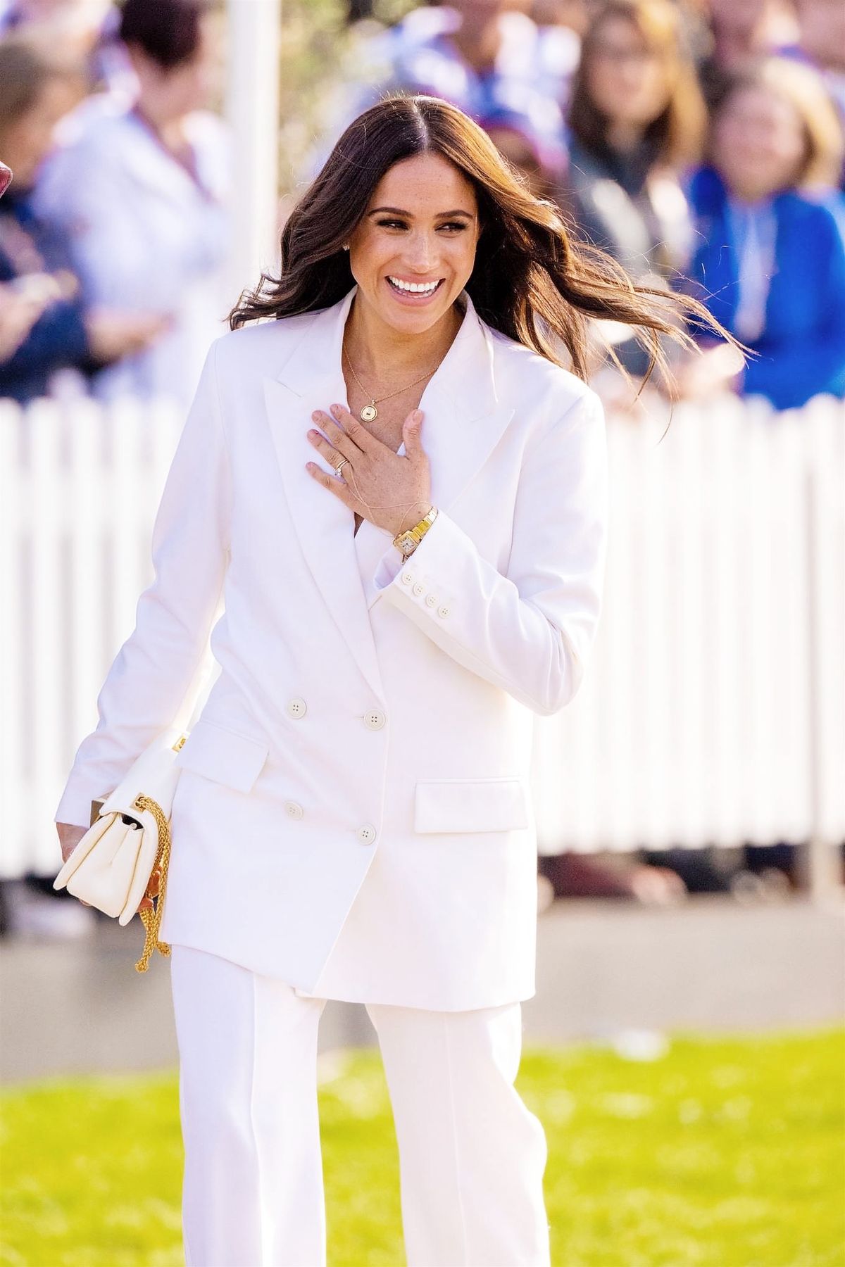 Меган Маркл, герцогиня Сассекская, на приеме в преддверии начала Игр Invictus Games 2020 в Гааге, 15 апреля 2022 г., фото 4