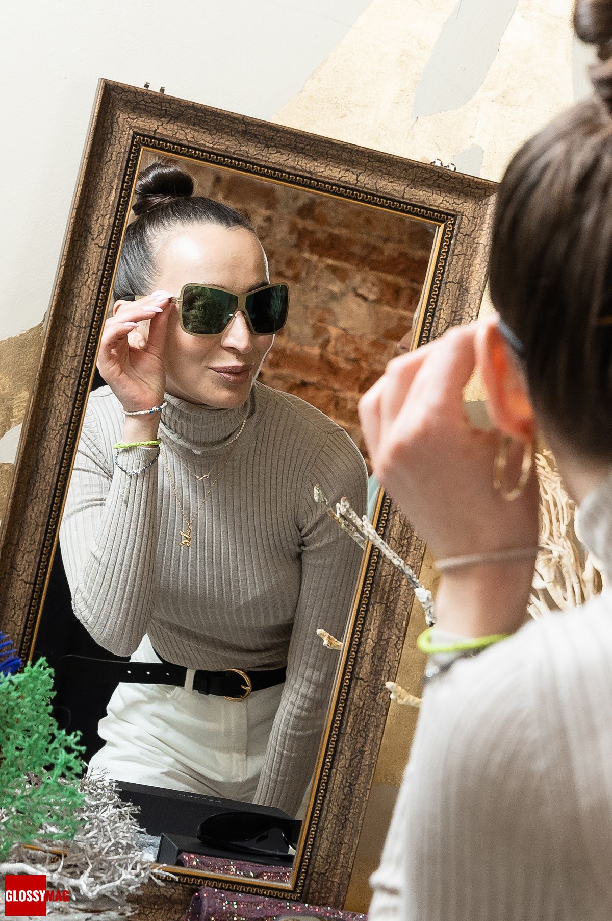 Ксения Аносова на презентации солнцезащитных очков Oxana Gresso x Subterranei в ресторане «Гвидон», 20 мая 2022 г.