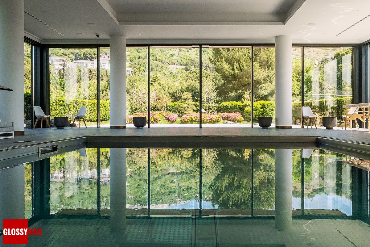 Крытый бассейн в отеле Mriya Resort & SPA Ялта
